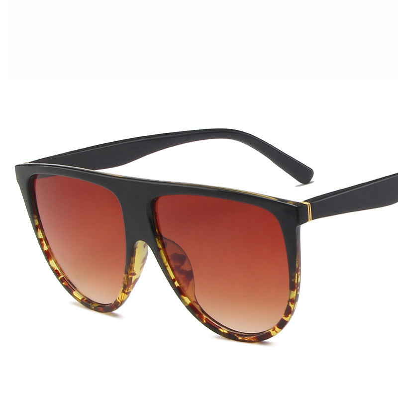 Large frame ins sunglasses one-piece sunglasses for women Personalized beach catwalk Internet celebrity glasses trend