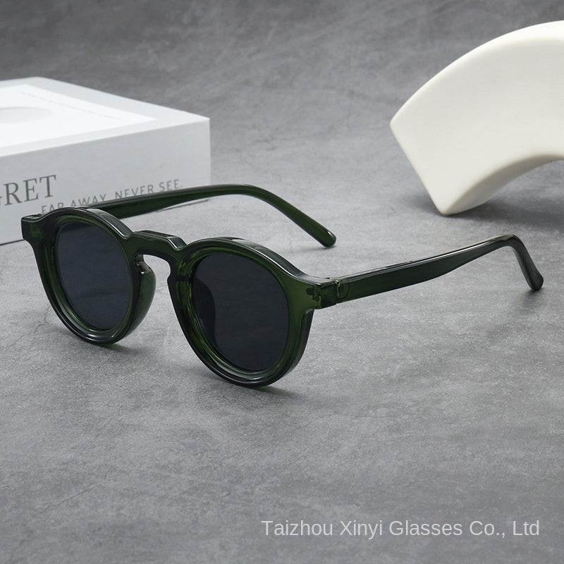 Green Frame Black and Gray Pieces